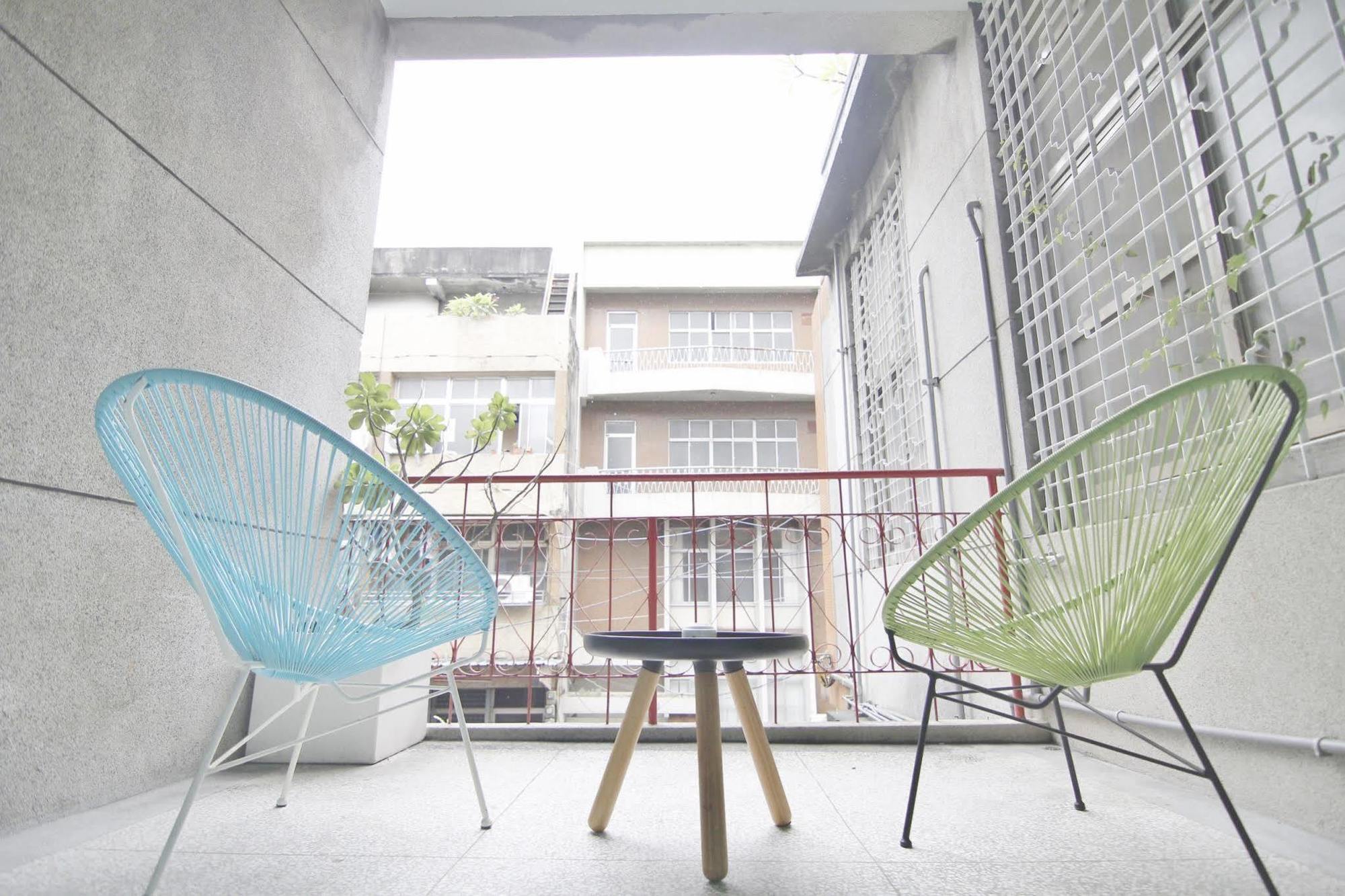 With Inn Hostel Kaohsiung Exterior foto